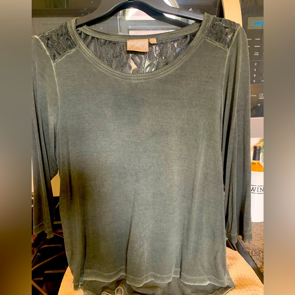 Knit 3/4” sleeve top